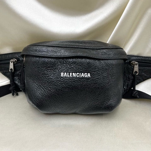 Balenciaga巴黎世家 Weekend 粒面羊皮  617128-DB5J5-1000 胸包腰