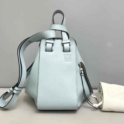 Loewe羅意威hammock中號淺藍色全皮吊床包