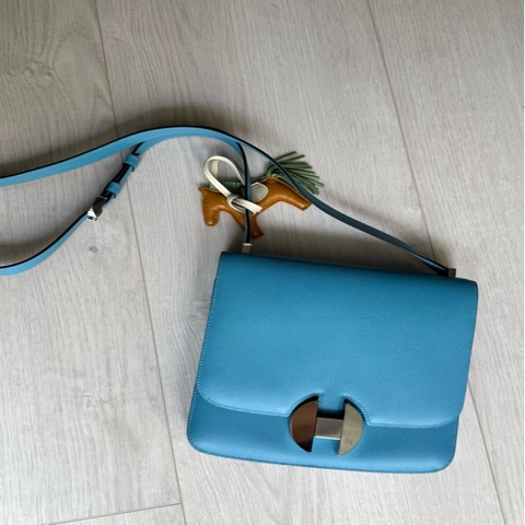 小巴黎二手名牌  Hermes 愛馬仕 收藏品 極新  2002系列   20公分。