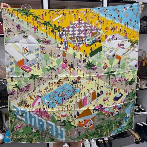 Hermes 愛馬仕 on the beach 沙灘上的愛馬仕方巾 全新 90x90cm