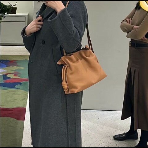 Loewe羅意威 Flamenco Knot🪢金棕色Hobo福袋包 柔軟小牛皮 99新✨️