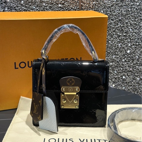 Lv 路易威登Spring Street 黑白拼色漆皮手提郵差包斜挎包