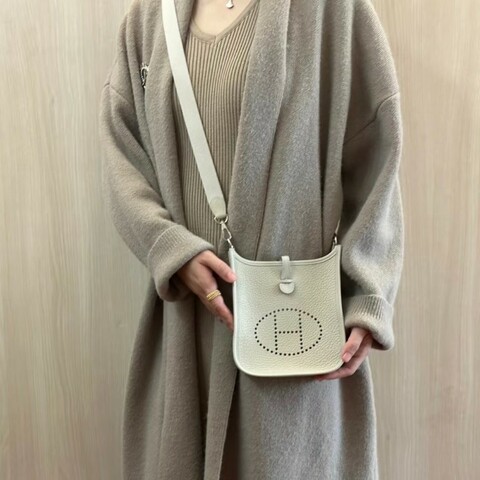 Hermes愛馬仕白色金扣 Mini Evelyne迷你伊芙琳B刻 99新✨️