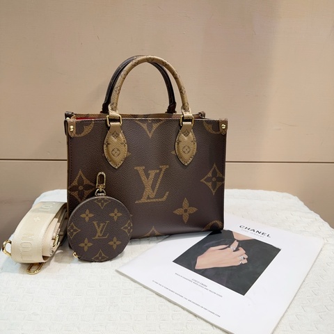 Lv 原花金釦On The Go PM 手提斜背包