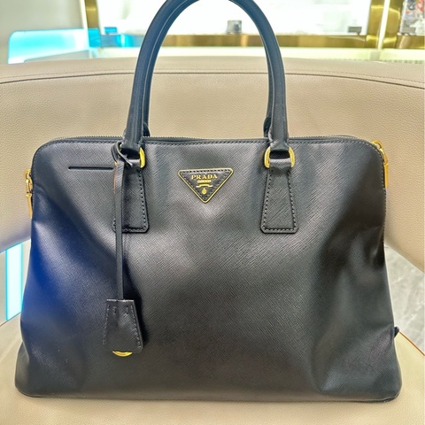 普拉達 prada 十字紋黑色手提包