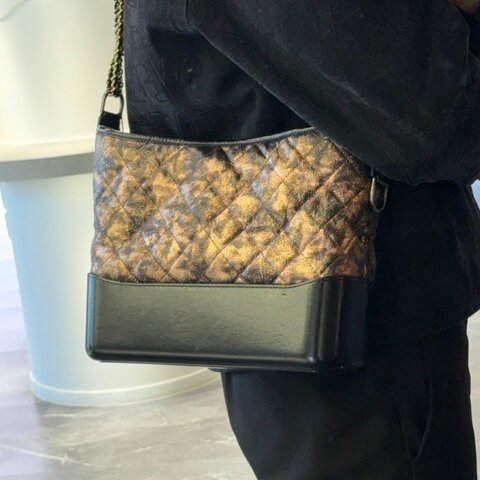 CHANEL 渲染古銅金流浪包