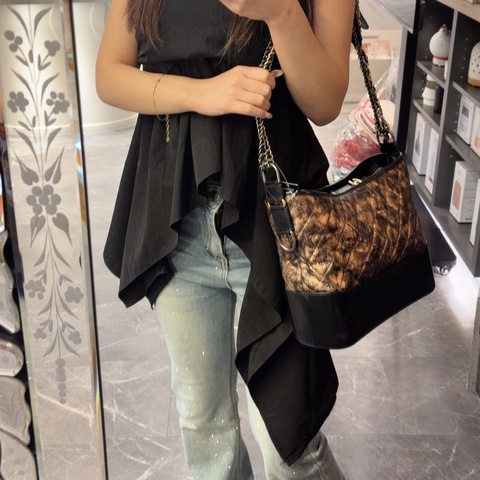 CHANEL 渲染古銅金流浪包