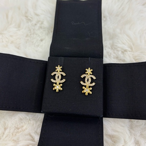 Chanel 香奈兒 23A小花耳釘 復古亮金色 超閃 經典雙C+花朵造型