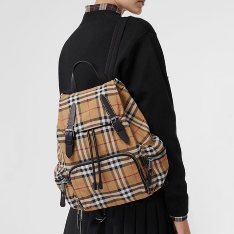 BURBERRY🤎格紋尼龍大型雙肩後背包8005141