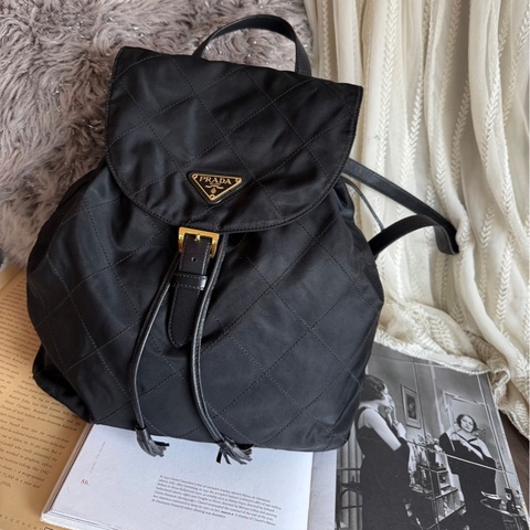 普拉達 PRADA 經典 黑色 尼龍 菱格紋後背包 背囊 backpack bag rucksack
