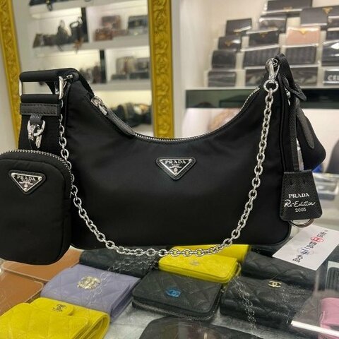 東區正精品㊣ PRADA 1BH204 hobo 2005黑色尼龍三角牌銀鍊帆布背帶三合一零錢包手提斜背肩背兩用包腋下包 RZ6351