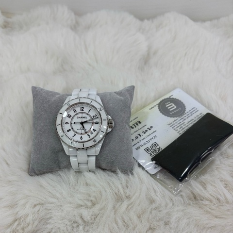 Chanel 香奈兒 J12 H5700 背透自動機械機芯 白色 陶瓷錶鏈，20年保卡