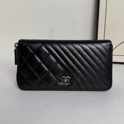 Chanel香奈兒 黑色油蠟皮銀扣 長款拉鍊錢包錢夾