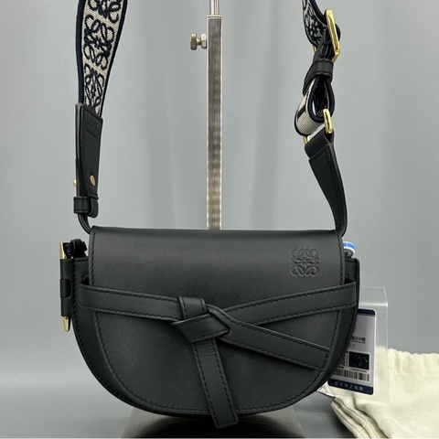 Loewe 羅意威 Gate迷你黑色寬肩帶蝴蝶結馬鞍斜挎包 20*13