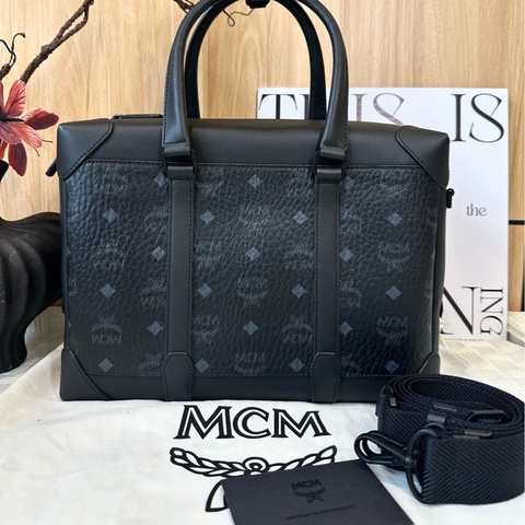 MCM 黑色老花 公文包 底長31（輕微使用痕跡 內里乾淨）