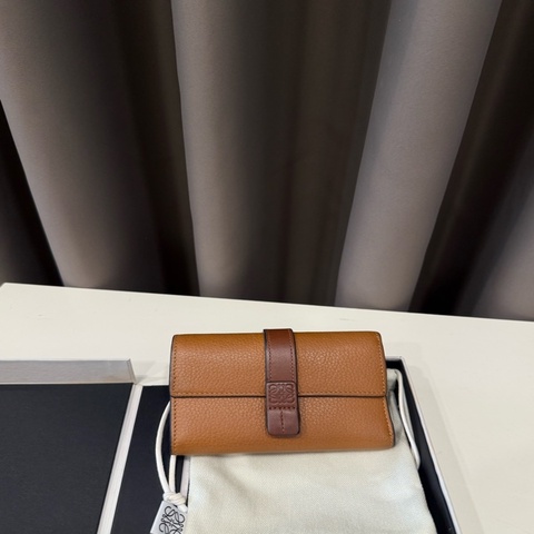 Loewe羅威 烙印logo撞色三折短夾