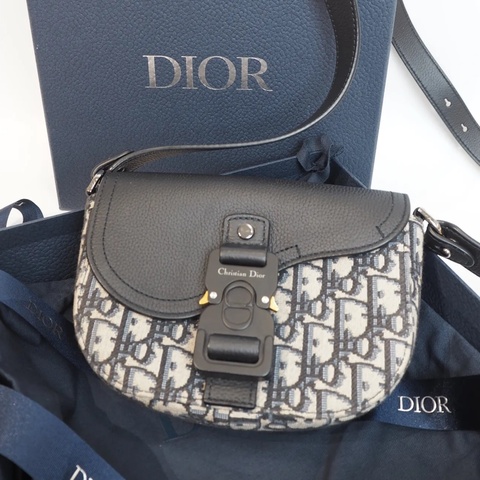 DIOR saddle迷你翻蓋包