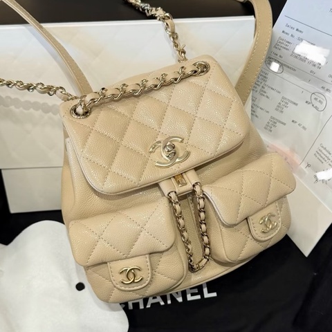 💎Chanel香奈兒｜25P duma米色金扣荔枝皮小號青蛙雙肩包｜98新 芯片款