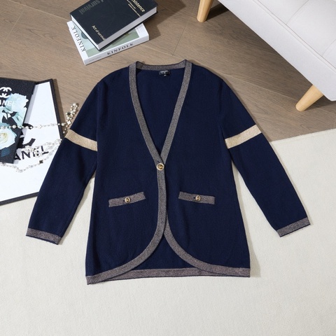 CHANEL 19A藏藍金邊山羊絨外套