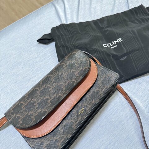 Triomphe strap woc老花雙翻蓋釦式斜背包