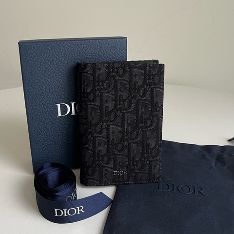 Dior 黑色Oblique 緹花護照套