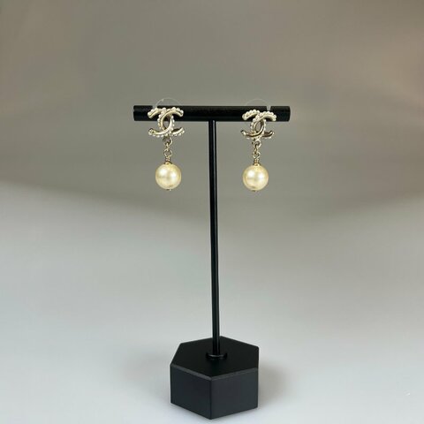 CHANEL A13/B 雙C珍珠垂墜耳環