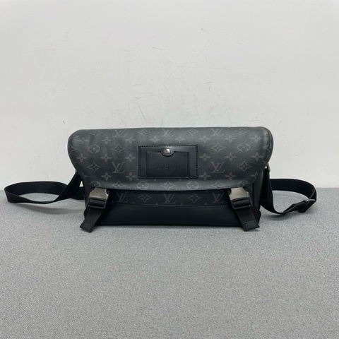 Louis Vuitton 路易威登 Lv黑武士劍橋郵差 芯片