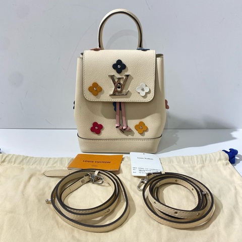 LV路易威登 米白色全皮花朵lockme迷你雙肩包