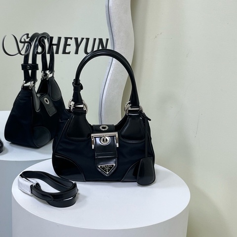 Prada Moonbag系列黑銀尼龍拼皮月牙包 99新
