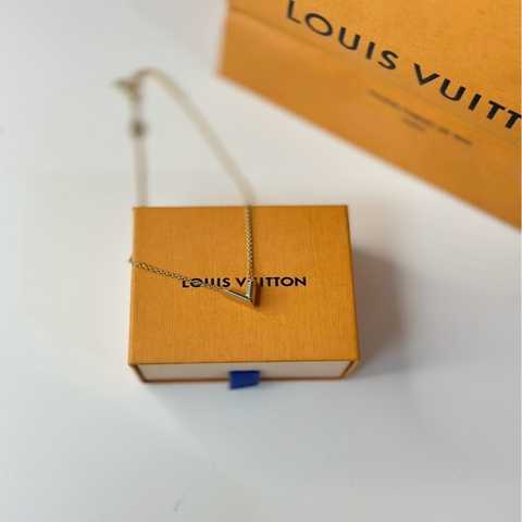 Louis Vuitton V字項鍊 金