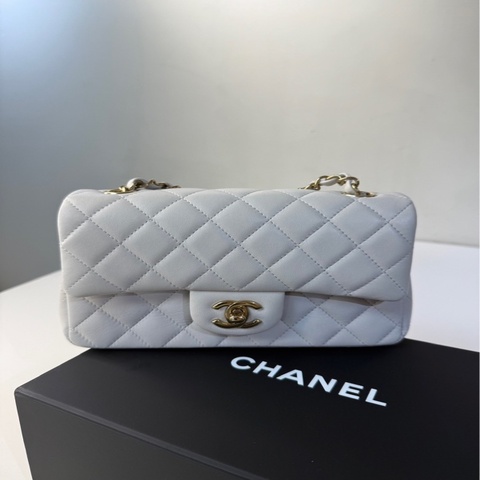 CHANEL｜CF20 奶灰色