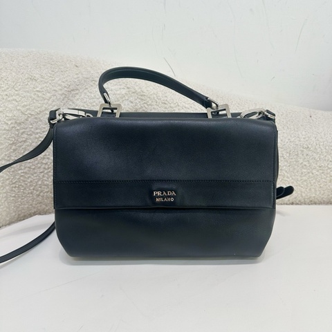 Prada 普拉達  黑銀雙面郵差包