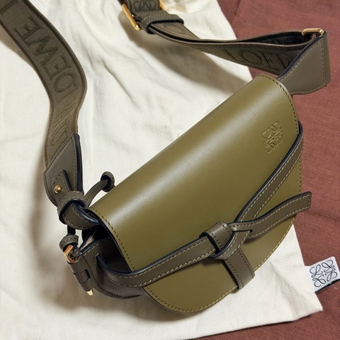 LOEWE mini gate 棕綠色高級感小包