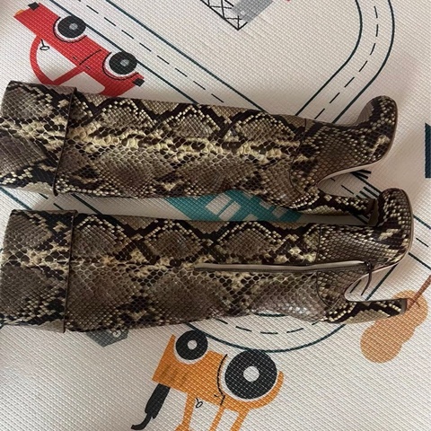 Miumiu靴子36碼