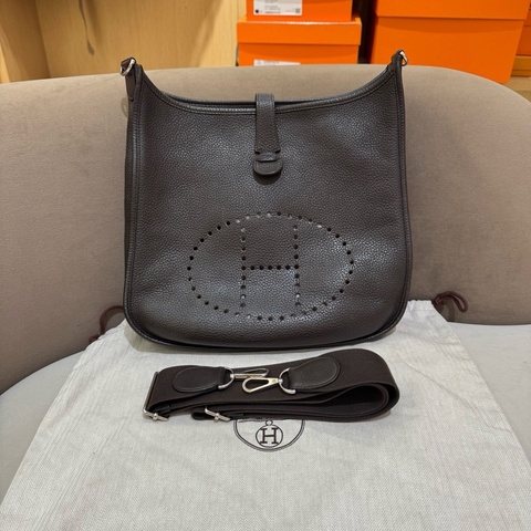 愛馬仕 Hermes Evelyne 伊芙琳33 TC皮烏木色 男女同款 框p刻 附件肩帶