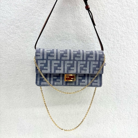 Fendi baguette牛仔單寧法棍鏈條⛓️單背包