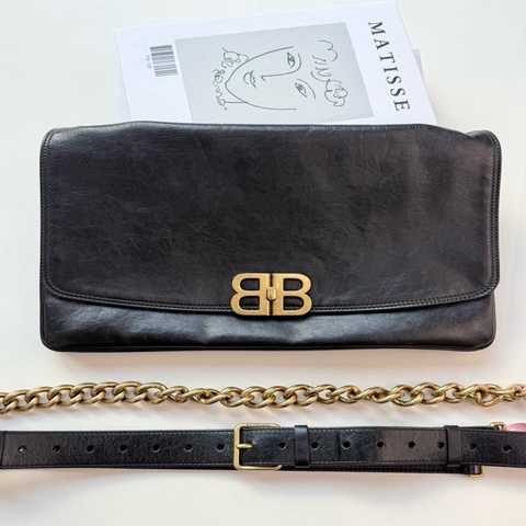 巴黎世家/Balenciaga bb soft大號 黑金兩根肩帶 金屬扣小牛皮鏈條包男女都可以背 肩帶可拆卸 輕便鬆弛慵懶
