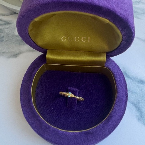 Gucci蛇形戒指綠松石 14碼 金重3.36 g 現貨 幾千塊