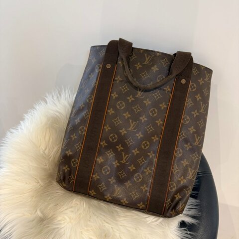 LV beaubourg 老花手提