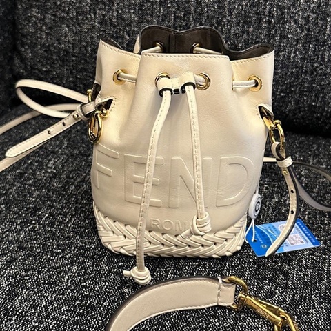 芬迪 FENDI 米白色水桶包 12x18x10