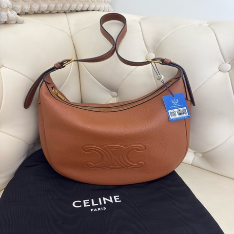二手CELINE全皮焦糖色浮雕凱旋門Heloise Hobo側背包中號Lisa同款