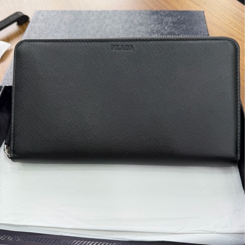 普拉達Prada 長款拉鍊錢包 十字紋牛皮 黑色 長20cm 配盒