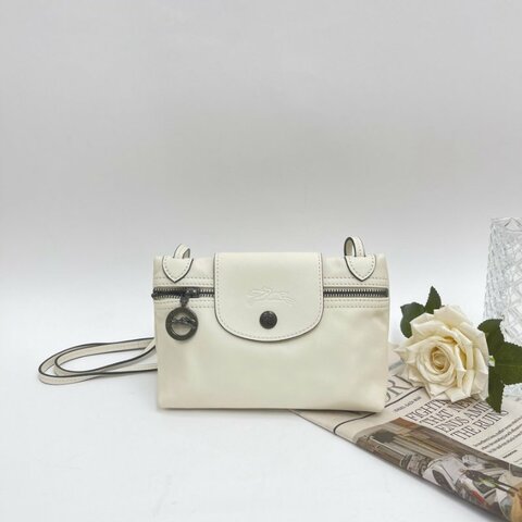 Longchamp Le Pliage Xtra XS 斜背包