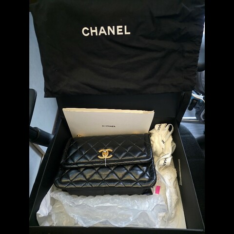 Chanel 黑金背提包帶金幣皮穿鏈短手提及長肩帶（不可調節）