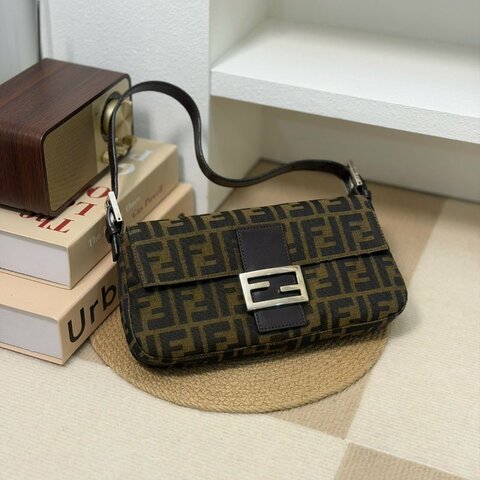 🏷️Fendi 芬迪．老花小法棍/客人寄賣