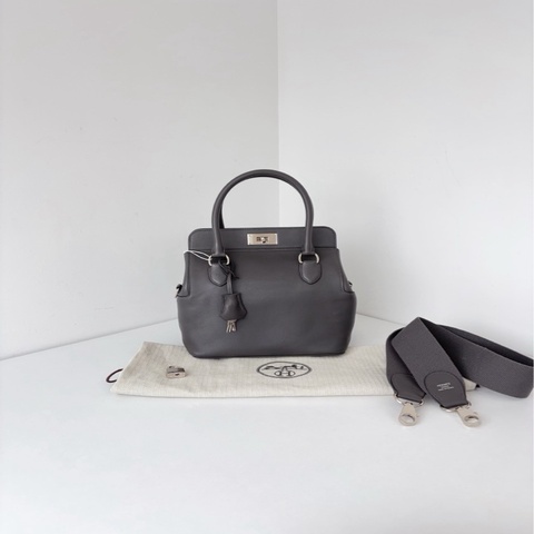 Hermes 愛馬仕 Toolbox 20 牛奶盒