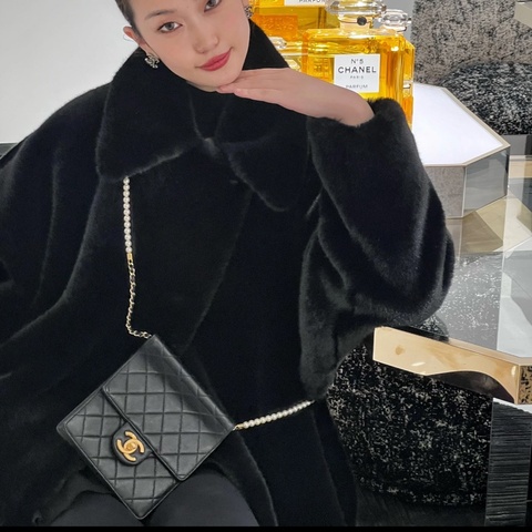 【Jennie同款💰全網最低價💫】Chanel/香奈兒 黑金珍珠鏈條竪版CF方胖子