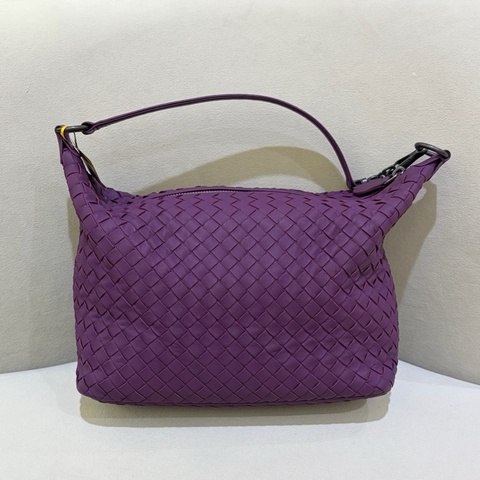 葆蝶家 Bottega Veneta  飯盒包小號Intrecciato手工編織包 紫色 羊皮 （護理）。