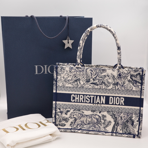（沒開玩笑～這個超級新⚡️）Christian Dior 迪奧 Book Tote  叢林動物 中型托特包
