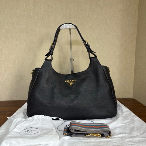 prada 普拉達黑金大托特